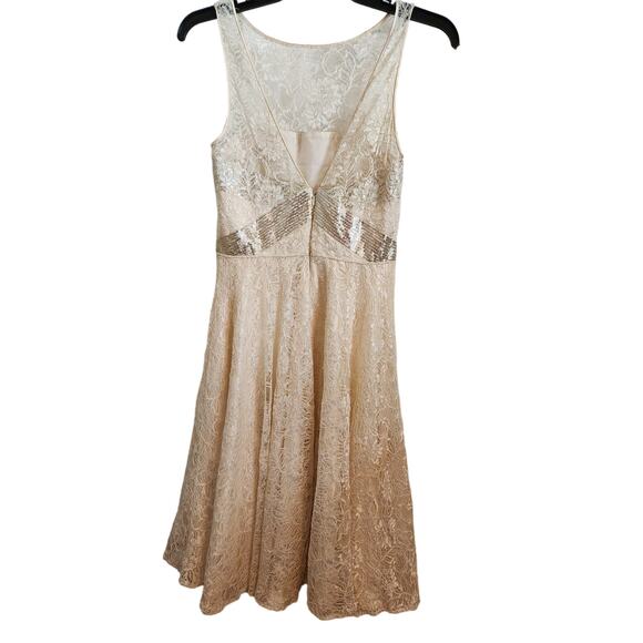 Carmen Marc Valvo Embellished Trim Beige Lace Dress S - Picture 6 of 7